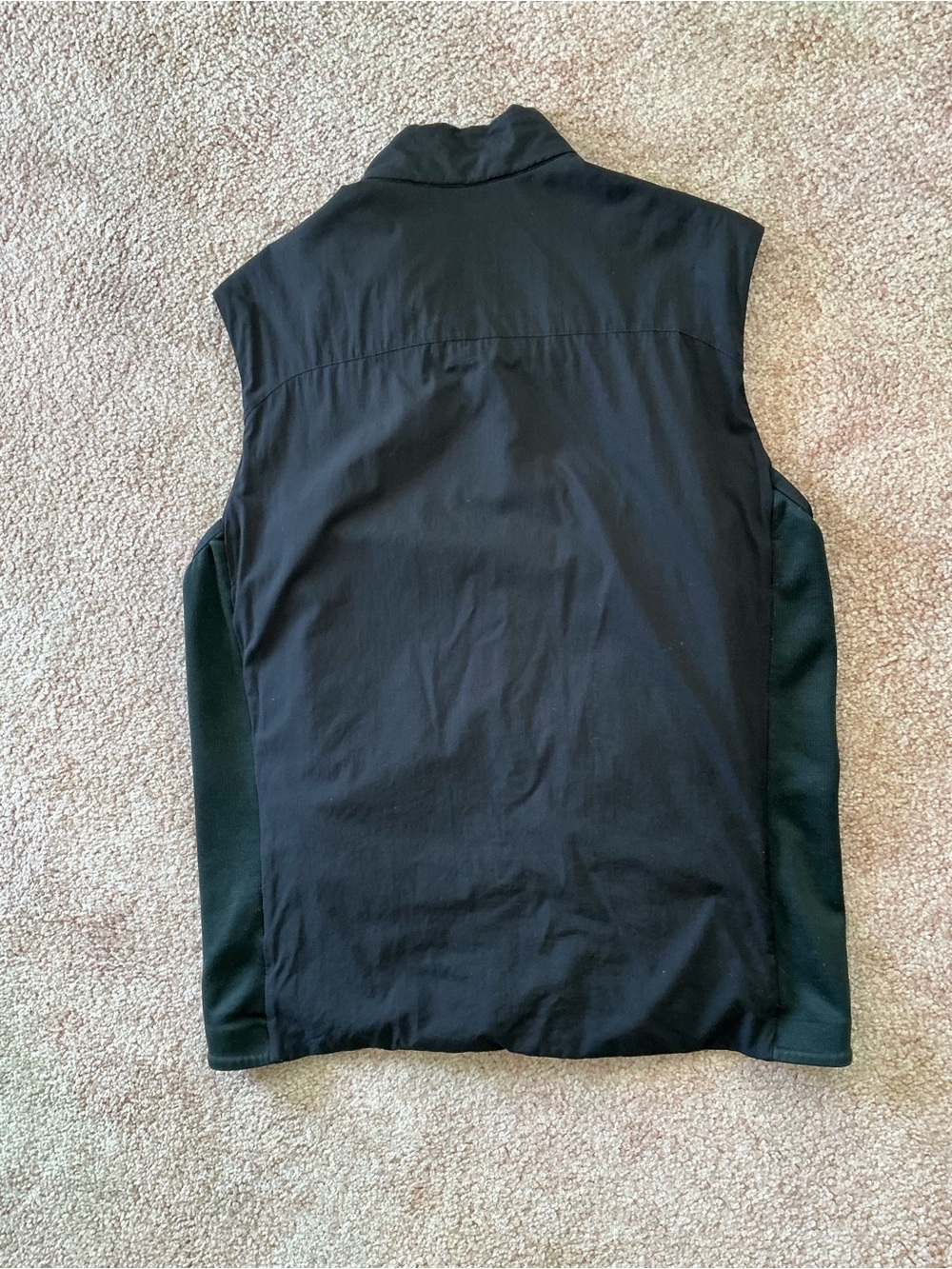Arc'teryx Men’s Atom Black Softshell Vest size medium - Picture 2 of 9